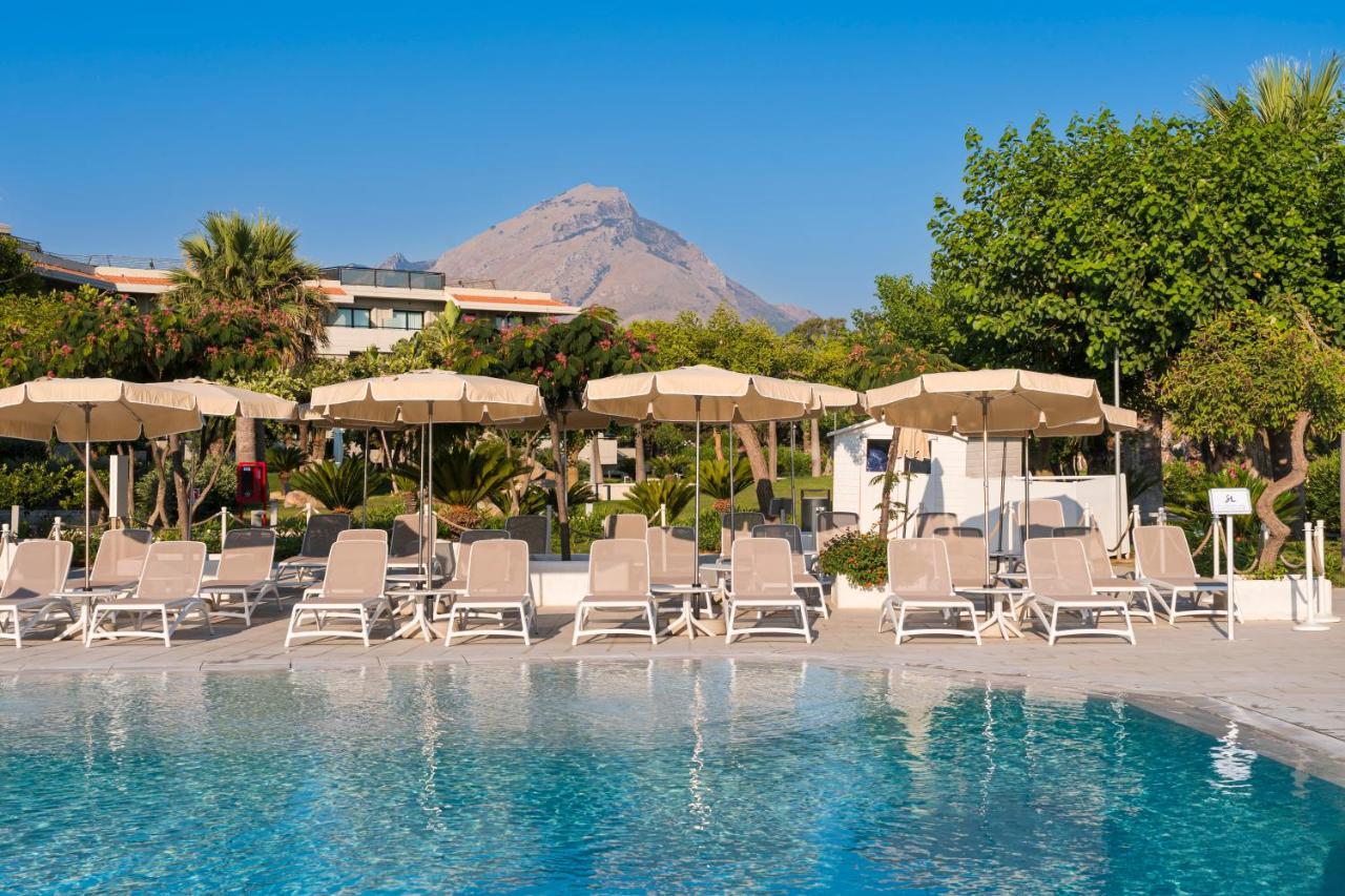 Grand Palladium Sicilia Resort & Spa Campofelice Di Roccella Kültér fotó